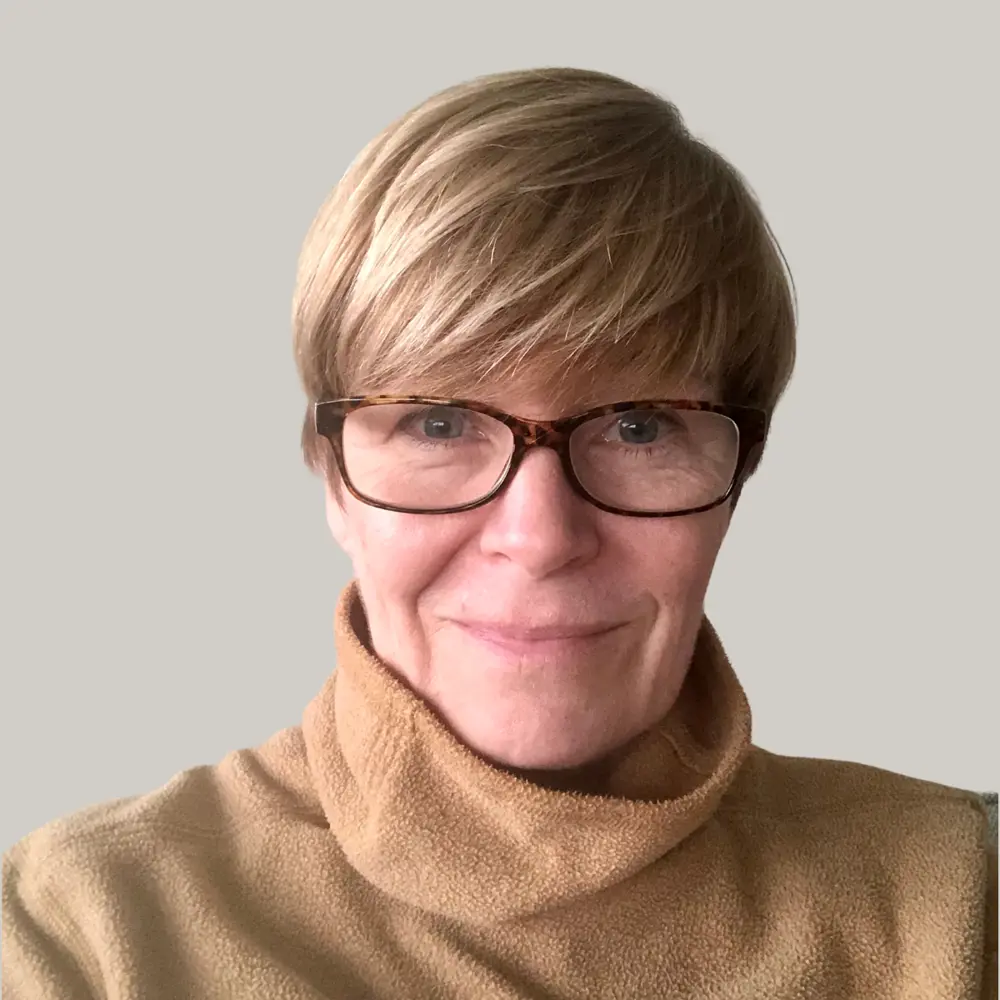 Cheryl Martin Headshot.png