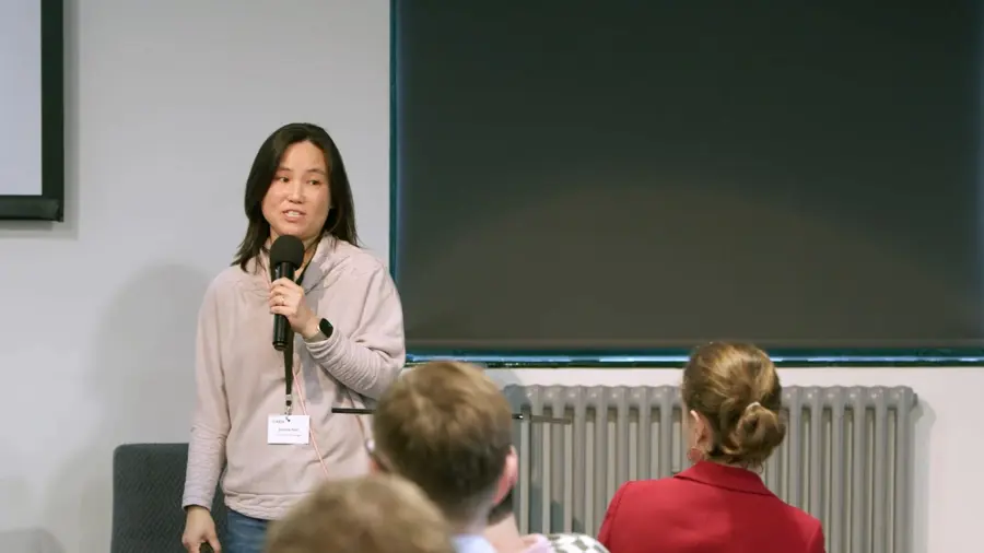 Jessica Man presenting a talk at the Trust Everything, Everywhere Discovery workshop