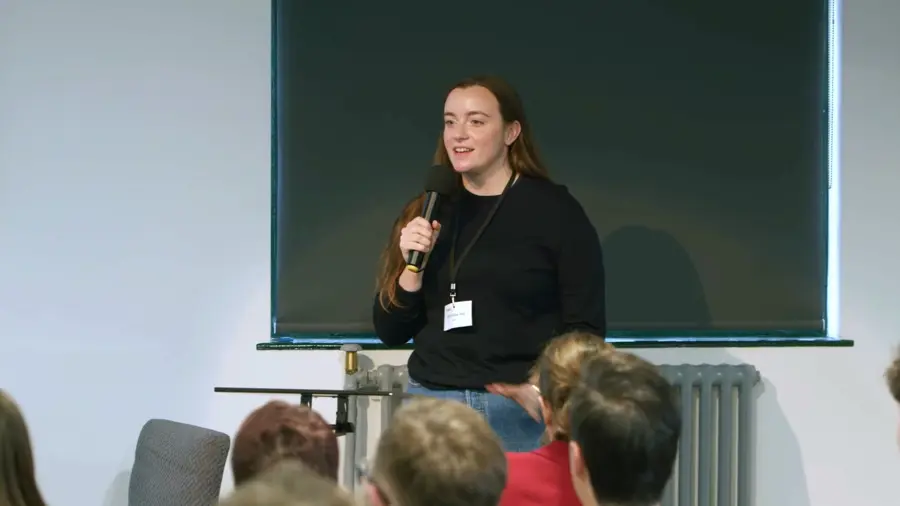 Edith-Clare Hall presenting a talk at the Trust Everything, Everywhere Discovery workshop